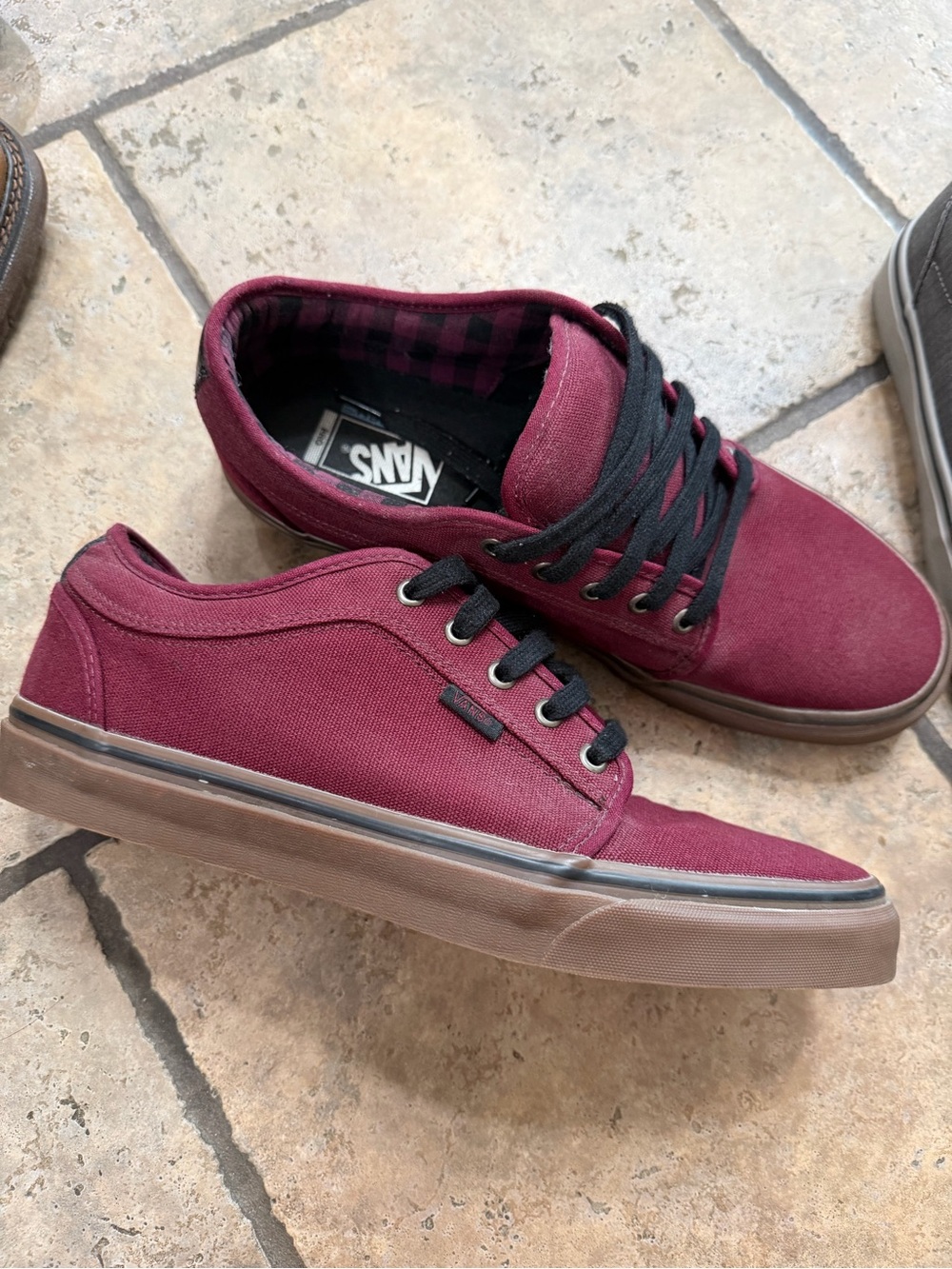 Vans Men’s Chukka Low Sneaker